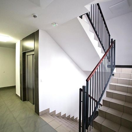 Airport Okecie Klobucka P&O Serviced Apartments Varsóvia Exterior foto