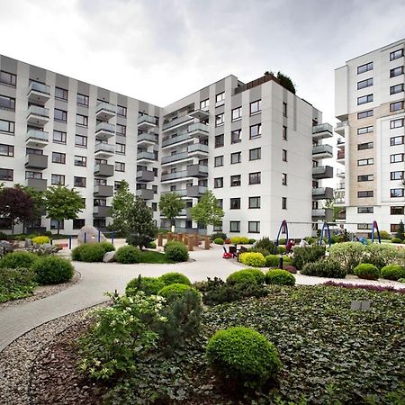 Airport Okecie Klobucka P&O Serviced Apartments Varsóvia Exterior foto